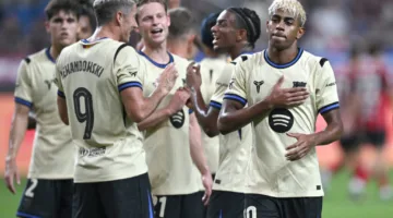 هانز فليك يستبعد لاعب برشلونة من جلسة التدريب