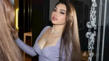 هايئة وهبي تتألق بإطلالة جريئة بفستان مكشوف ونقوش مستوحاة من الغابة.