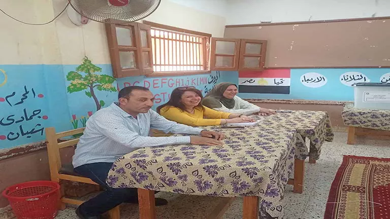 هدوء يسود انطلاق انتخابات الشيوخ في بني سويف مع تعزيز الإجراءات الأمنية (فيديو) هدوء يسود انطلاق انتخابات الشيوخ في بني سويف مع تعزيز الإجراءات الأمنية (فيديو)