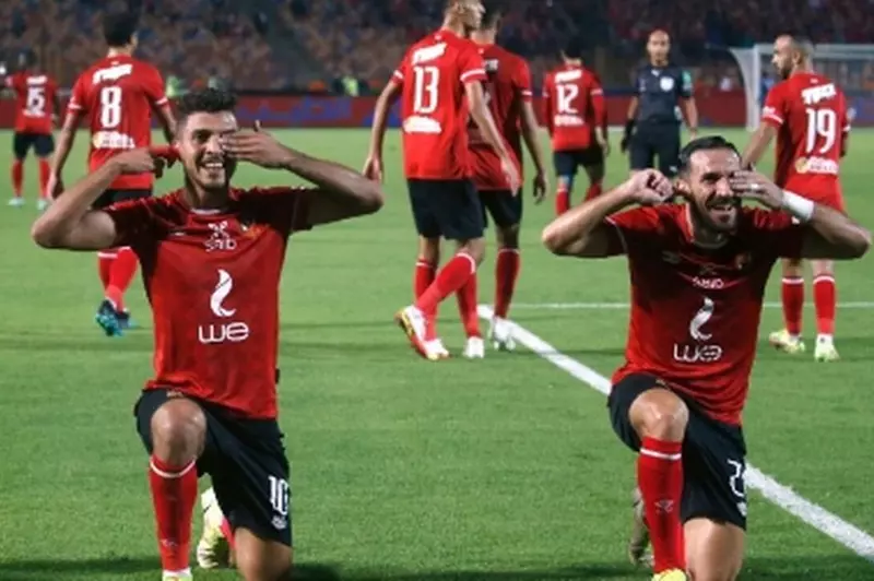 هل يطبق القانون؟ محمد عادل يكشف تفاصيل ‘حادثة الاحتواء’ في مباراة الأهلي والزمالك هل يطبق القانون؟ محمد عادل يكشف تفاصيل ‘حادثة الاحتواء’ في مباراة الأهلي والزمالك