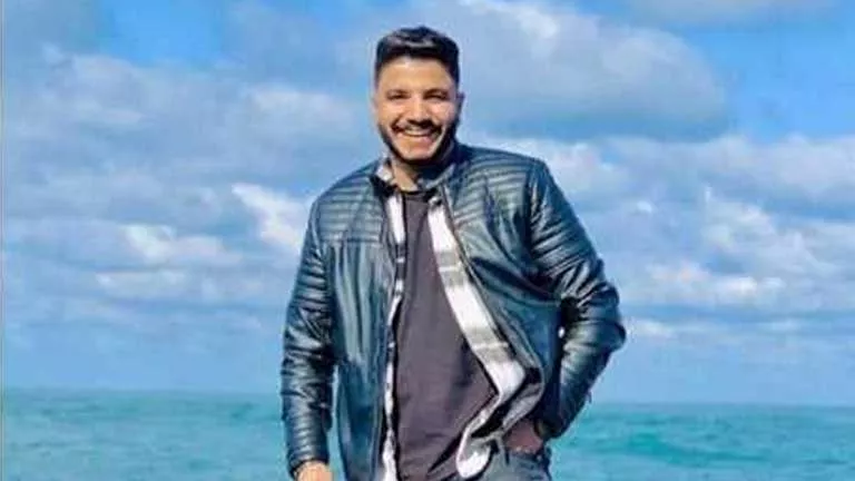 والد حسام يكشف عن تضحيات ابنه قبل وفاته خلال حفل محمد رمضان: ‘ابني أصبح رجلاً’ والد حسام يكشف عن تضحيات ابنه قبل وفاته خلال حفل محمد رمضان: ‘ابني أصبح رجلاً’