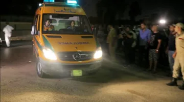 والد يدهس ابنه بالخطأ أثناء نومه تحت السيارة في مدينة العاشر من رمضان