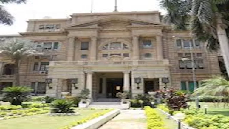 وزارة الزراعة تستعرض طرق التعاقد الجديدة مع الفلاحين. وزارة الزراعة تستعرض طرق التعاقد الجديدة مع الفلاحين.