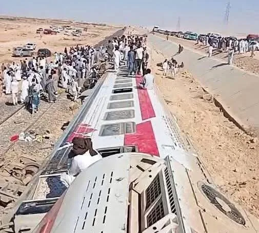 وزارة الصحة: 3 حالات وفاة و54 إصابة جراء حادث انقلاب قطار في مطروح وزارة الصحة: 3 حالات وفاة و54 إصابة جراء حادث انقلاب قطار في مطروح