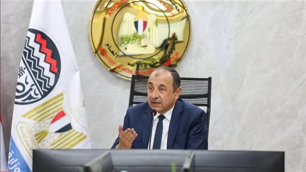 وزير الأعمال العامة يستقبل السفير الياباني في القاهرة لمناقشة فرص تعزيز التعاون والاستثمار.