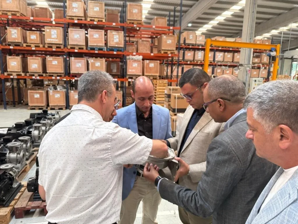 وزير الإسكان يتفقد مصنع “هيدرو” في إسبانيا لمناقشة تطوير صناعة المضخات في مصر. وزير الإسكان يتفقد مصنع “هيدرو” في إسبانيا لمناقشة تطوير صناعة المضخات في مصر.