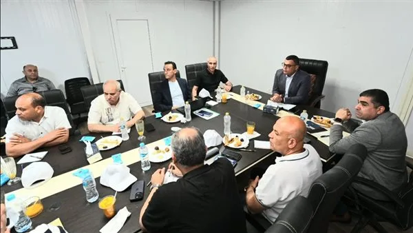 وزير الإسكان يقوم بزيارة ميدانية لمشروع خدمات الأراضي الصناعية في مدينة برج العرب الجديدة وزير الإسكان يقوم بزيارة ميدانية لمشروع خدمات الأراضي الصناعية في مدينة برج العرب الجديدة