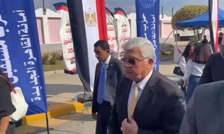 وزير التعليم العالي يشارك في التصويت بانتخابات مجلس الشيوخ في القاهرة الجديدة وزير التعليم العالي يشارك في التصويت بانتخابات مجلس الشيوخ في القاهرة الجديدة