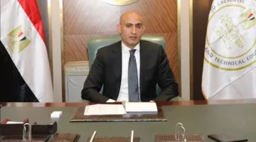 وزير التعليم يُصدر قرارًا وزاريًا بشأن تغييرات في بعض مديري ووكلاء المديريات.