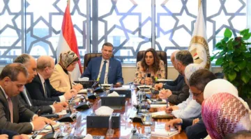 وزير التنمية المحلية ووزير الزراعة يناقشان زيادة استخدام المخلفات الزراعية