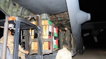وزير الخارجية الأردني ونظيره الإماراتي يناقشان سبل تعزيز الدعم الإنساني لغزة