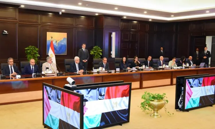 وزير الخارجية يضمن دعم المجتمع الدولي لخطّة إعادة إعمار غزة العربية وزير الخارجية يضمن دعم المجتمع الدولي لخطّة إعادة إعمار غزة العربية
