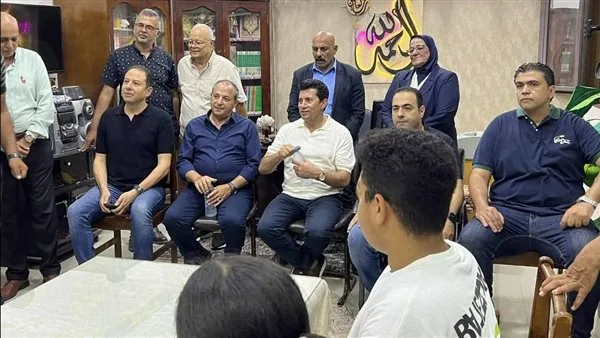 وزير الرياضة: الحكومة تحت قيادة الرئيس السيسي تضع الشباب في مقدمة الاهتمامات. وزير الرياضة: الحكومة تحت قيادة الرئيس السيسي تضع الشباب في مقدمة الاهتمامات.
