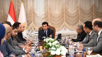 وزير الرياضة يجتمع بالهيئات التي انضمت مؤخراً لاتحاد الكيانات الشبابية
