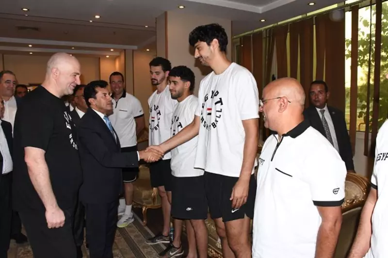 وزير الرياضة يجتمع مع منتخب مصر لكرة السلة قبل انطلاق الأفروباسكت وزير الرياضة يجتمع مع منتخب مصر لكرة السلة قبل انطلاق الأفروباسكت