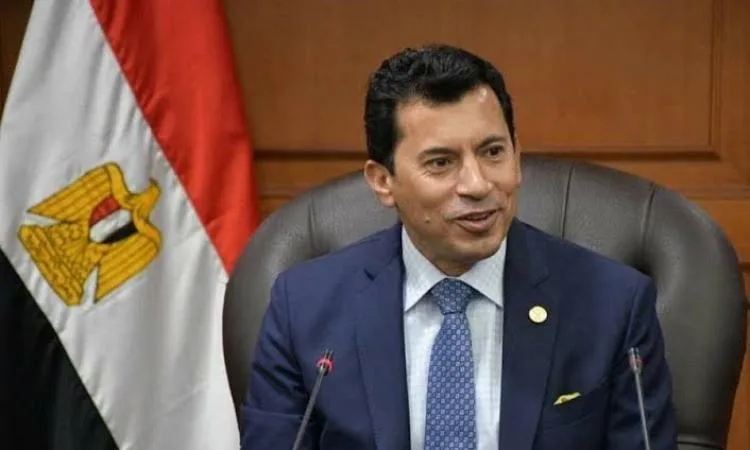 وزير الرياضة يعلن عن قواعد تنظيم الاجتماع المخصص للأندية الرياضية. وزير الرياضة يعلن عن قواعد تنظيم الاجتماع المخصص للأندية الرياضية.