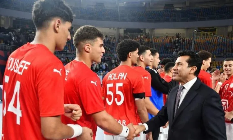 وزير الرياضة يفتتح بطولة العالم لناشئي كرة اليد ويفرح بفوز الفراعنة على كوريا الجنوبية. وزير الرياضة يفتتح بطولة العالم لناشئي كرة اليد ويفرح بفوز الفراعنة على كوريا الجنوبية.