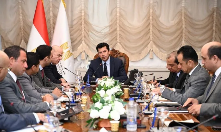 وزير الشباب والرياضة يجتمع بالكيانات الجديدة المنضمة لاتحاد الكيانات الشبابية