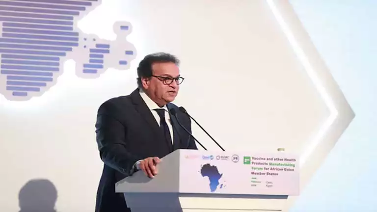 وزير الصحة: نؤكد توفير الخدمات الصحية لكافة المقيمين في مصر دون استثناء وزير الصحة: نؤكد توفير الخدمات الصحية لكافة المقيمين في مصر دون استثناء