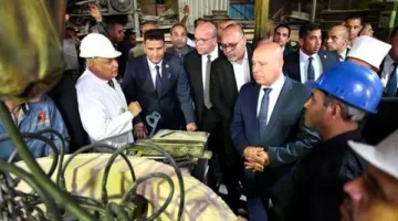 وزير الصناعة والنقل يزور شركة النصر للمسبوكات ويشارك في ورشة توعوية للموظفين