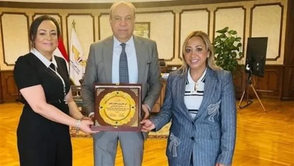 وزير الطيران المدني: نركز بشكل كبير على التواصل مع المواطنين في الخارج. وزير الطيران المدني: نركز بشكل كبير على التواصل مع المواطنين في الخارج.