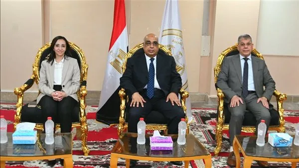 وزير العدل ومحافظ البحيرة يزوران مشروع إعادة تأهيل مبنى المحكمة الابتدائية القديمة في دمنهور وزير العدل ومحافظ البحيرة يزوران مشروع إعادة تأهيل مبنى المحكمة الابتدائية القديمة في دمنهور