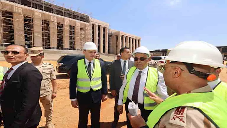 وزير العدل يزور مشروع مدينة العدالة في العاصمة الإدارية الجديدة