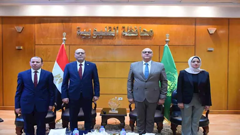 وزير العمل: توجيهات الرئيس السيسي للإسراع في إصدار قانون حماية حقوق العمال وزير العمل: توجيهات الرئيس السيسي للإسراع في إصدار قانون حماية حقوق العمال