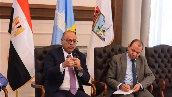 وزير العمل محافظ الإسكندرية ي inaugurate ندوة توعية بشأن قانون العمل الجديد. وزير العمل محافظ الإسكندرية ي inaugurate ندوة توعية بشأن قانون العمل الجديد.