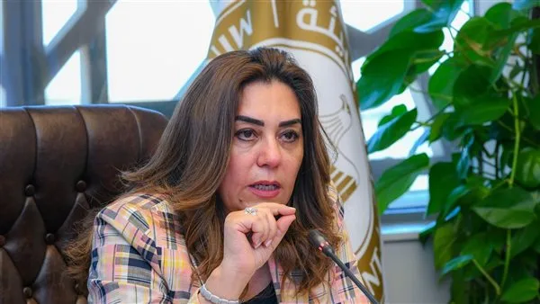 وزيرة البيئة تطلق خطة شاملة لمواجهة مصادر التلوث والحد من تأثير السحابة السوداء. وزيرة البيئة تطلق خطة شاملة لمواجهة مصادر التلوث والحد من تأثير السحابة السوداء.