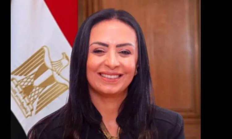 وزيرة التضامن تراقب إجراءات التسجيل الوطنية لرياض الأطفال على مستوى البلاد وزيرة التضامن تراقب إجراءات التسجيل الوطنية لرياض الأطفال على مستوى البلاد
