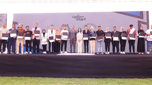 وزيرة التضامن تفضل الجامعات التي ساهمت في مشروع وحدات التضامن الجامعي.
