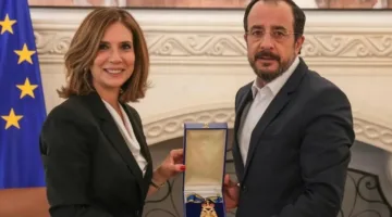 وسام شرف يمنح سفيرة لبنان في قبرص بمناسبة انتهاء مهامها الدبلوماسية
