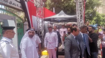 وفد من البرلمان العربي يزور مدرسة جمال عبد الناصر بالدقي لمتابعة سير الانتخابات
