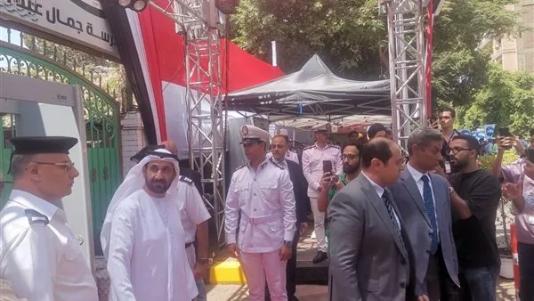 وفد من البرلمان العربي يزور مدرسة جمال عبد الناصر بالدقي لمتابعة سير الانتخابات