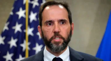 وكالة حكومية تفتح تحقيقاً مع المستشار الخاص جاك سميث الذي لاحق ترامب في قضيتين جنائيتين