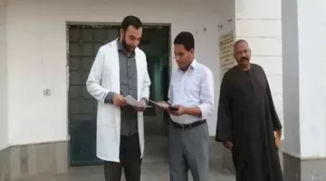 وكيل وزارة الصحة في الأقصر يزور حملة التطعيم ضد مرض البلهارسيا (صور)