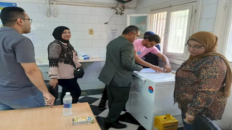 وكيل وزارة الصحة في المنيا يقوم بجولة تفقدية في مستشفى العدوة المركزي