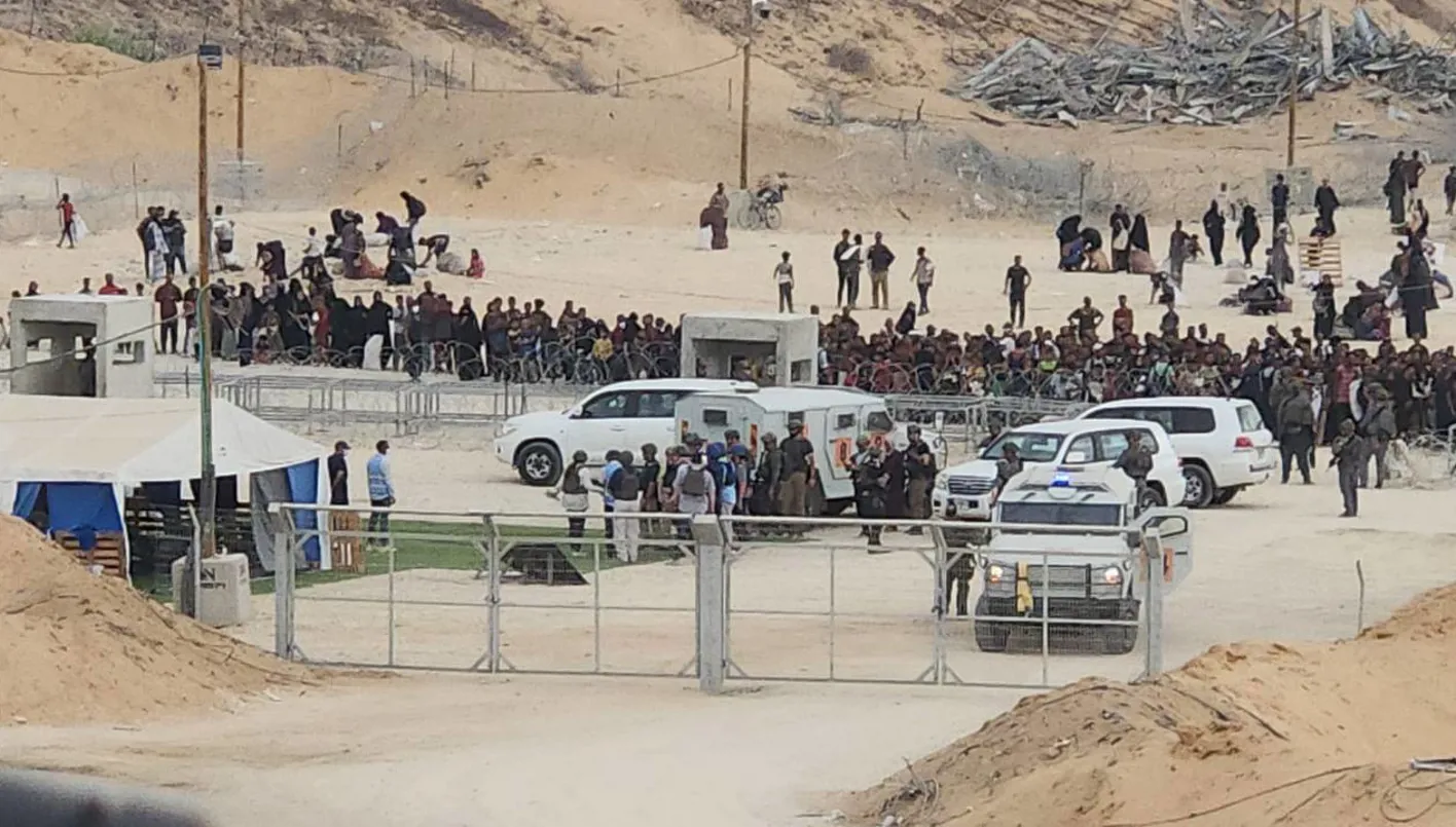 يتواجد في غزة بعد اجتماعه مع نتنياهو… ضغوط أمريكية لعقد اتفاق شامل وحماس ترفض الاقتراح. يتواجد في غزة بعد اجتماعه مع نتنياهو… ضغوط أمريكية لعقد اتفاق شامل وحماس ترفض الاقتراح.