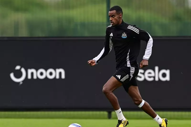 “يجب عليه التصرف بشكل مناسب”.. مدرب نيوكاسل يتحدث عن موقف إيزاك في التدريبات “يجب عليه التصرف بشكل مناسب”.. مدرب نيوكاسل يتحدث عن موقف إيزاك في التدريبات