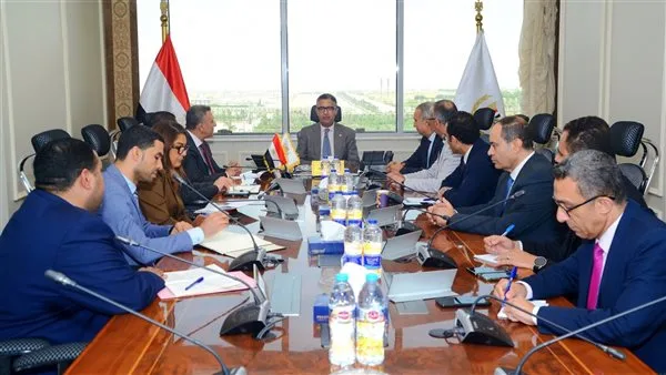 يمتد لشهر كامل.. قرار وزاري بإطلاق التخفيضات الصيفية لعام 2025