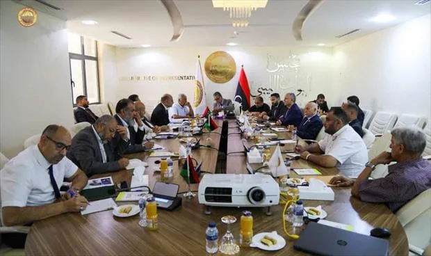 اجتماع بين «مالية النواب» و«المركزي» ومؤسسة النفط لمناقشة الملاحظات المتعلقة بمشروع قانون الميزانية اجتماع بين «مالية النواب» و«المركزي» ومؤسسة النفط لمناقشة الملاحظات المتعلقة بمشروع قانون الميزانية