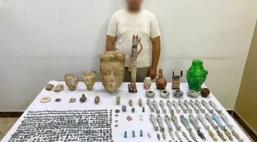 تماثيل وأشياء تاريخية.. اعتقال شخص في المنيا بحوزته 577 قطعة أثرية | صور