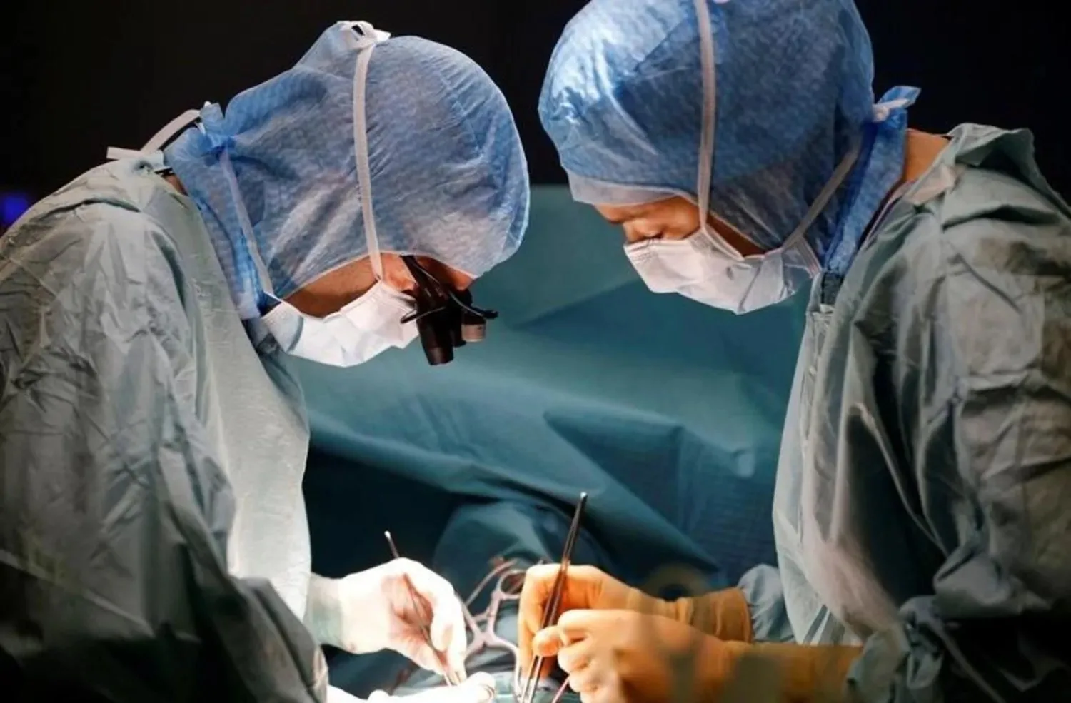 إنقاذ حياة الطفلة رودينا إثر إصابتها بمرض نادر بفضل جهود لجنة الاستغاثات الطبية