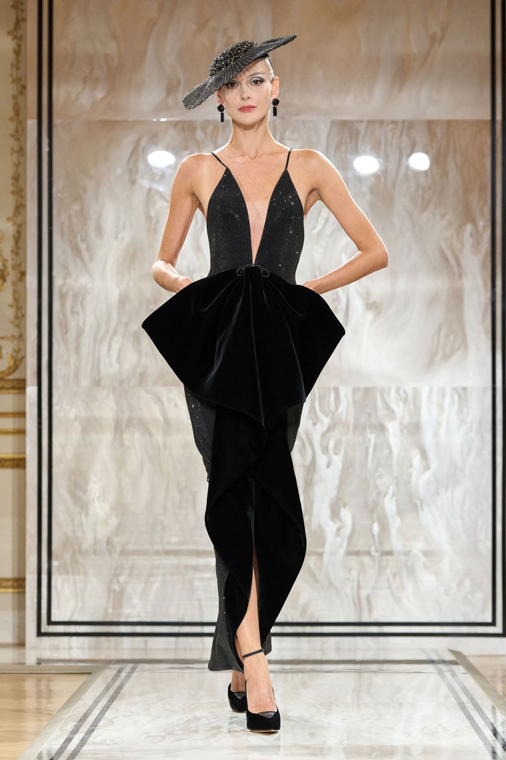 مجموعة Armani Privé  لخريف وشتاء 2025–2026 (إنستغرام)