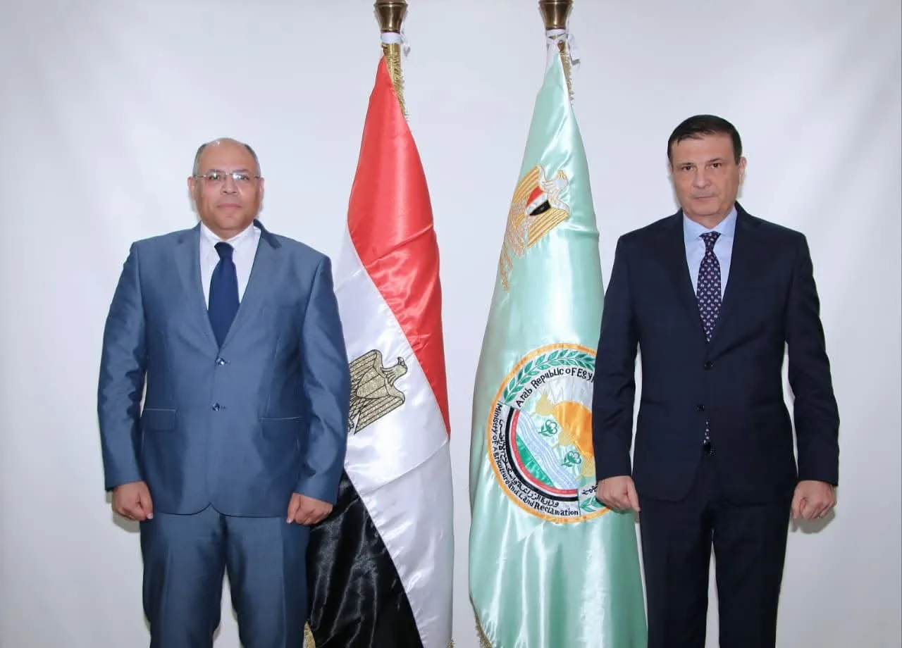 وزير الزراعة يناقش مع السفير المصري الجديد في الكويت تعزيز التعاون في القطاع الزراعي
