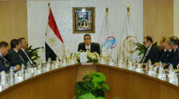 “وزير التموين” يلتقي بشركات الزيوت لمكافحة الغش التجاري وضمان جودة السلع.