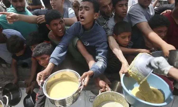 3 شهداء جدد بسبب المجاعة في غزة ليرتفع العدد الإجمالي لضحايا سوء التغذية إلى 370 3 شهداء جدد بسبب المجاعة في غزة ليرتفع العدد الإجمالي لضحايا سوء التغذية إلى 370