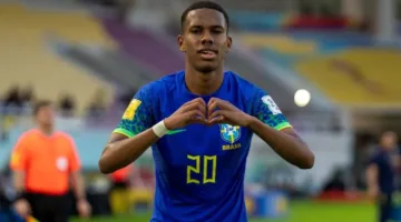 إستيفاو ينضم إلى بيليه ورونالدو في سجل أسطوري للمنتخب البرازيلي