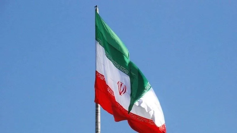 إيران تتفاوض مع الوكالة الدولية للطاقة الذرية وتلمح إلى امكانية اندلاع حرب مع إسرائيل.